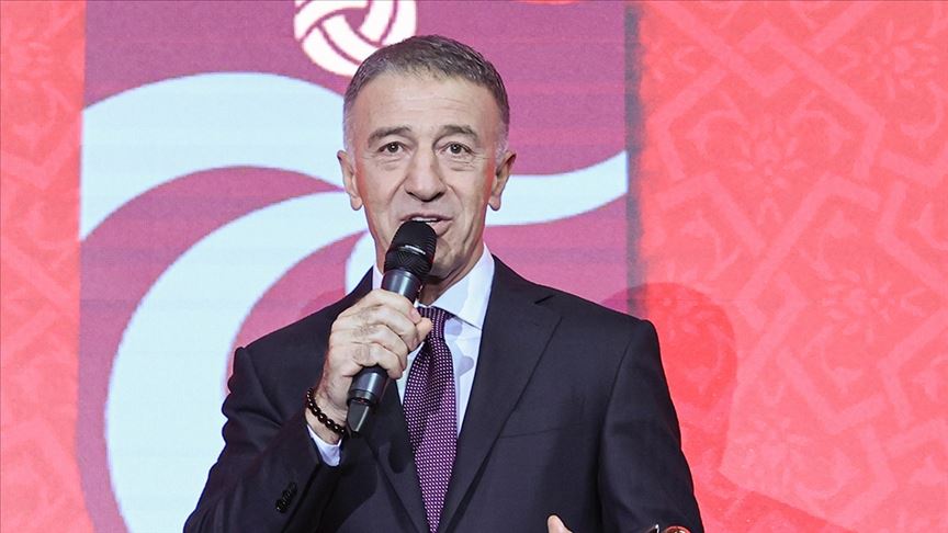 Ağaoğlu görevinden istifa etti