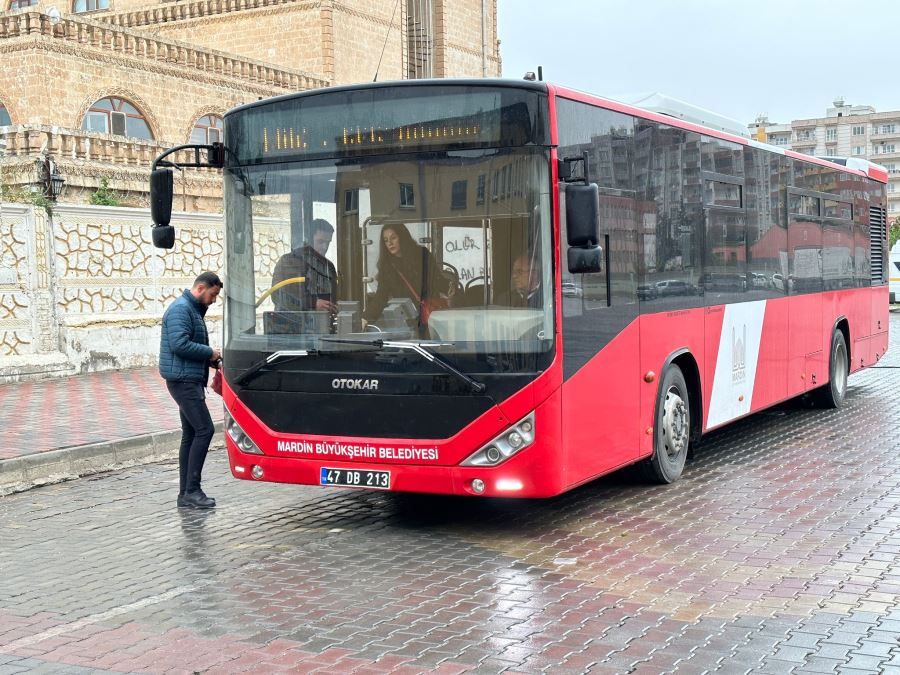 Mardin’de belediye otobüsleri kırmızı beyaz oldu