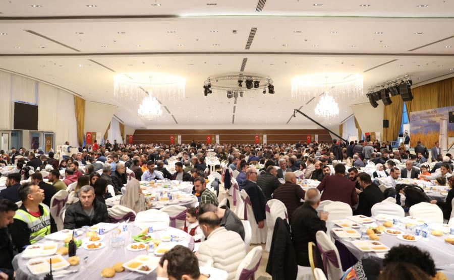 Vali Demirtaş Kızıltepe İçesinde İftarını Açtı