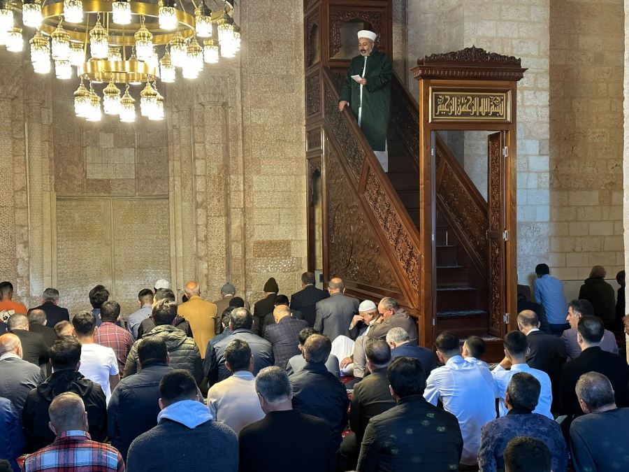 Kızıltepe’de vatandaşlar ramazan bayramı namazını eda etti