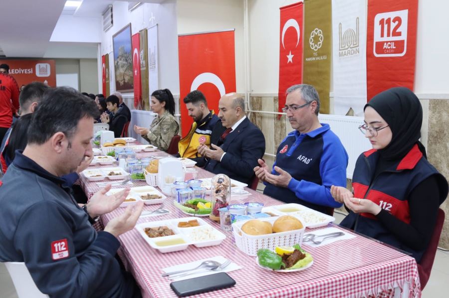 Vali Demirtaş, 112 Acil Çağrı Merkezi Personelleri iftarda buluştu