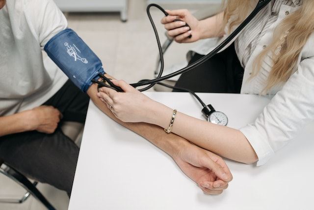 Hipertansiyonu olan yetişkinlerin yüzde 46