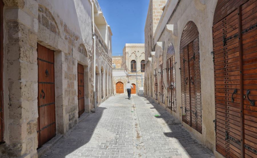  Midyat İlçesinde Tarihi Sokak ve Çarşılarda Başlatılan Yenileme Çalışmaları Tamamlandı