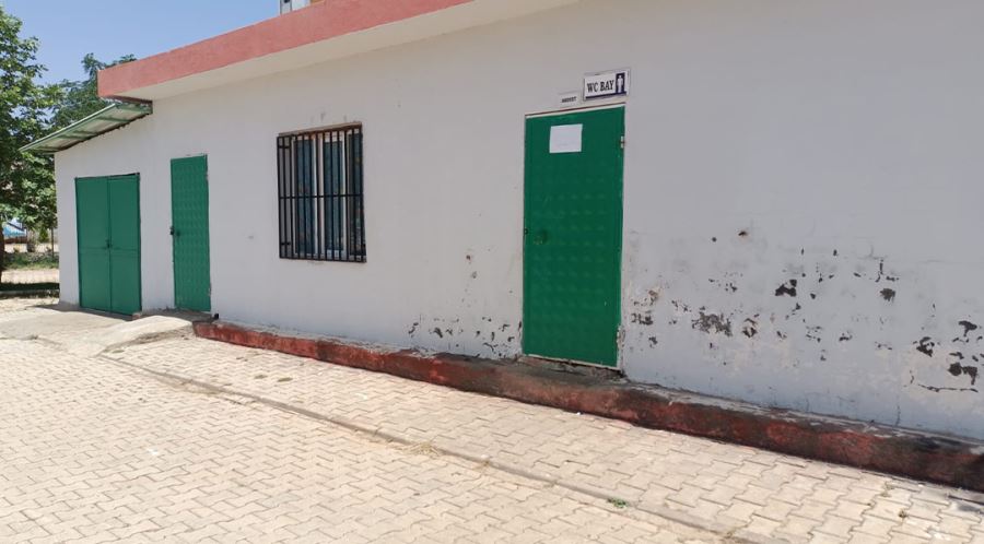 Kızıltepe TOKİ parkının tuvaletlerinin kapalı olması pikniğe gidenleri perişan etti