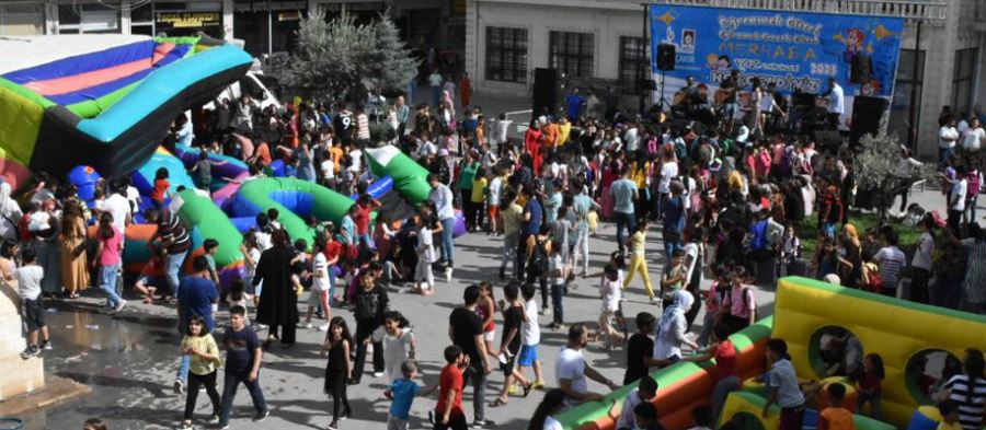 Derik’te “Yaza Merhaba” şenliğinde çocuklar doyasıya eğlendi