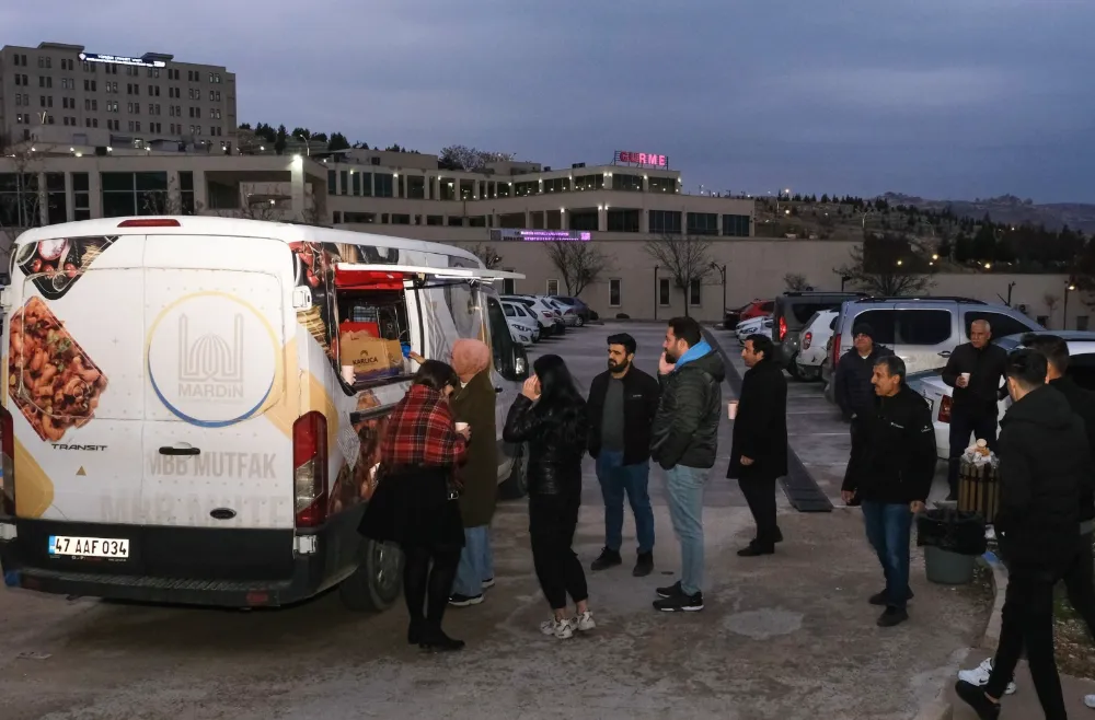 Büyükşehir Belediyesi’nden Kampüste Sınavlara Hazırlanan Öğrencilere Çorba İkramı