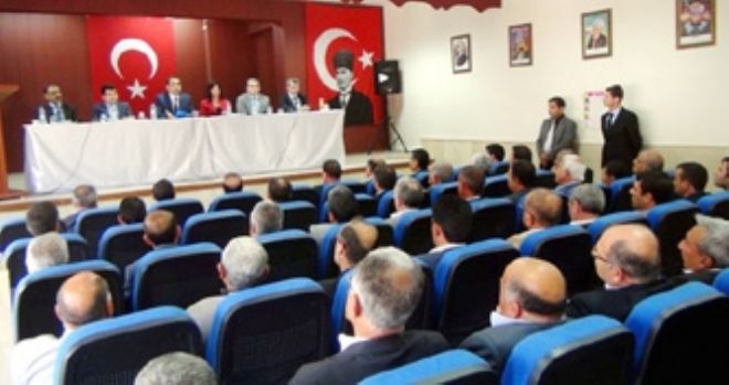 Kaymakam Ermiş muhtarlarla toplantı yaptı