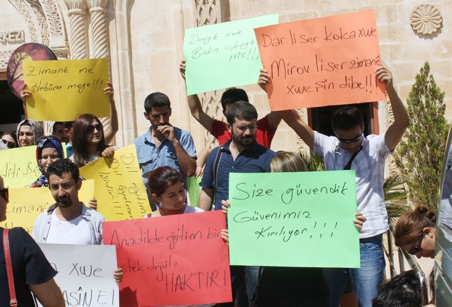Kürtçe öğretmen adaylarından atama tepkisi