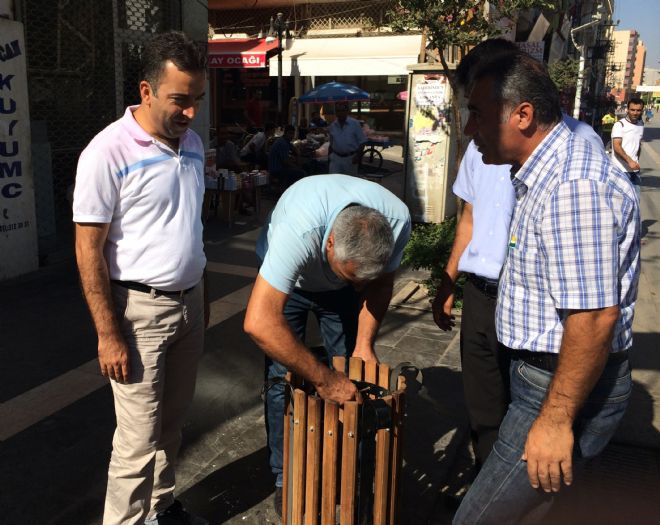 Meydandaki Çöp Kutuları yenilendi