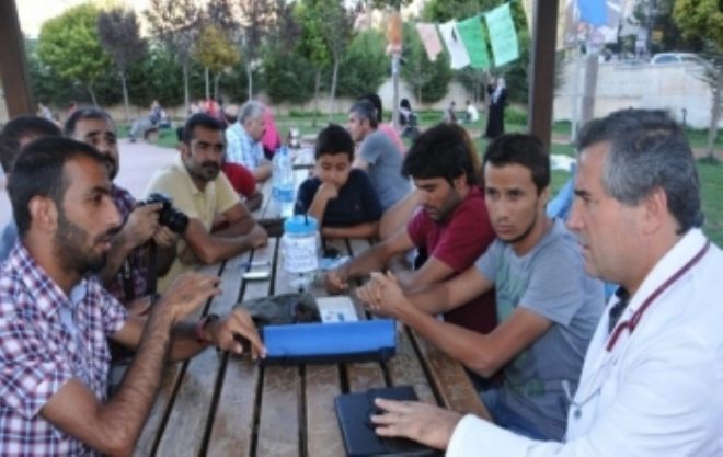 Açlık Grevindeki Kürtçe Öğretmenlere Sağlık Kontrolü