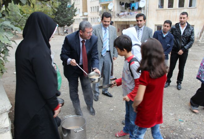 Mardin Müftülüğü Aşure dağıttı