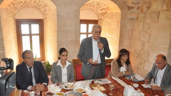 Büyükşehir Eş Başkanları çalışmalarını Basın ile paylaştı