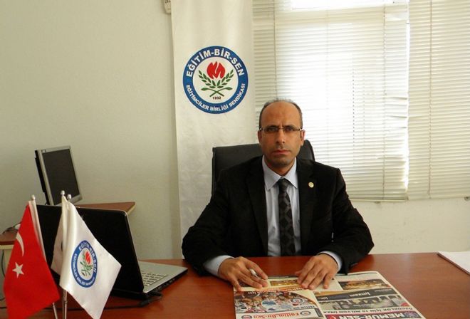 Öğretmen maaşları enflasyona ezdirilmemeli