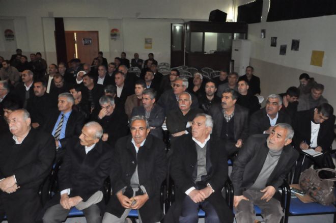 Kızıltepe Belediyesi muhtarlarla bir araya geldi