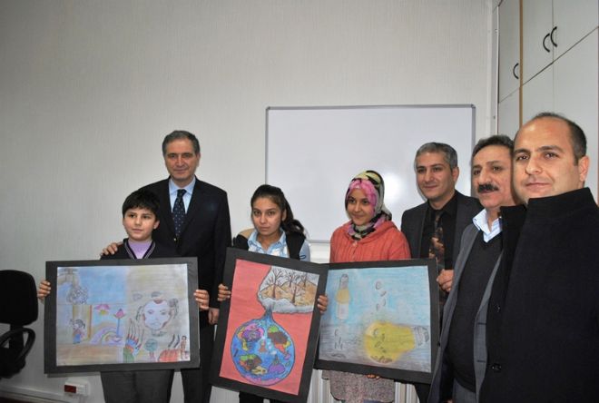 Mardinli öğrenciler enerji israfını resmetti