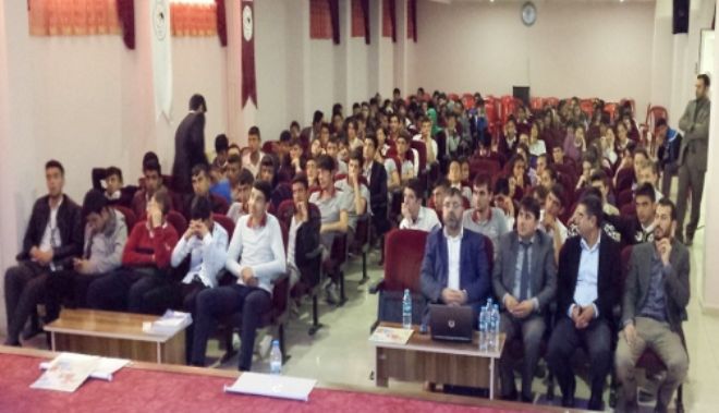 Madde bağımlılığıyla mücadele konferansı düzenlendi
